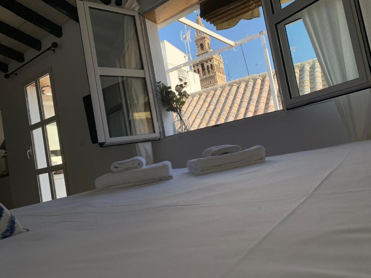 Ferienwohnung Stunning Attic With Private Terrace And Parking Optional Sevilla Exterior foto