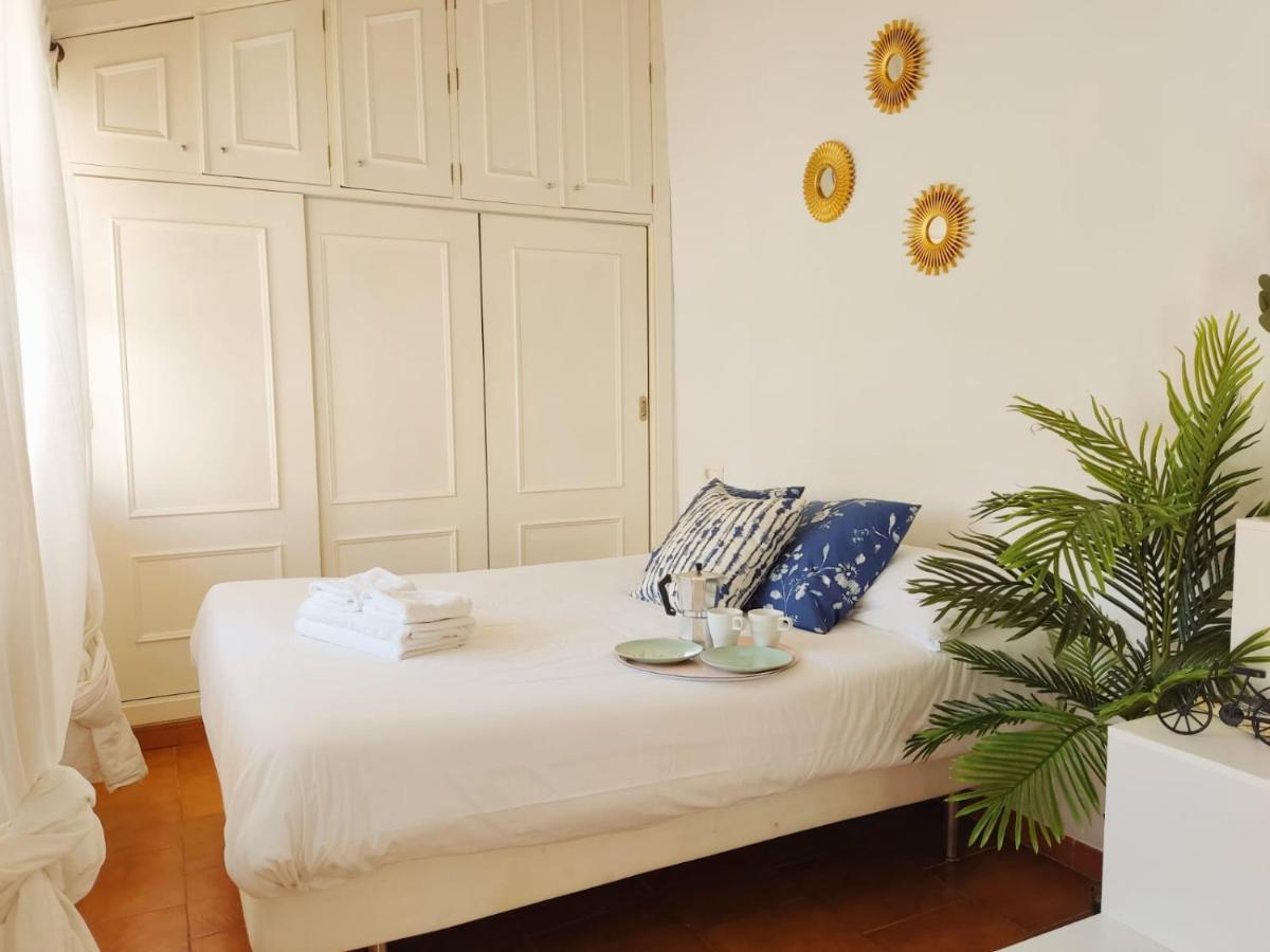 Ferienwohnung Stunning Attic With Private Terrace And Parking Optional Sevilla Exterior foto
